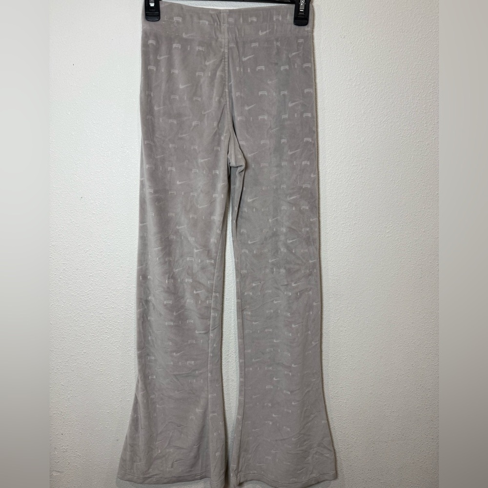 Nike Air Velvet Bell Bottom Sweatpants Size S Gray Velour Y2K Lounge Pants - Picture 3 of 6